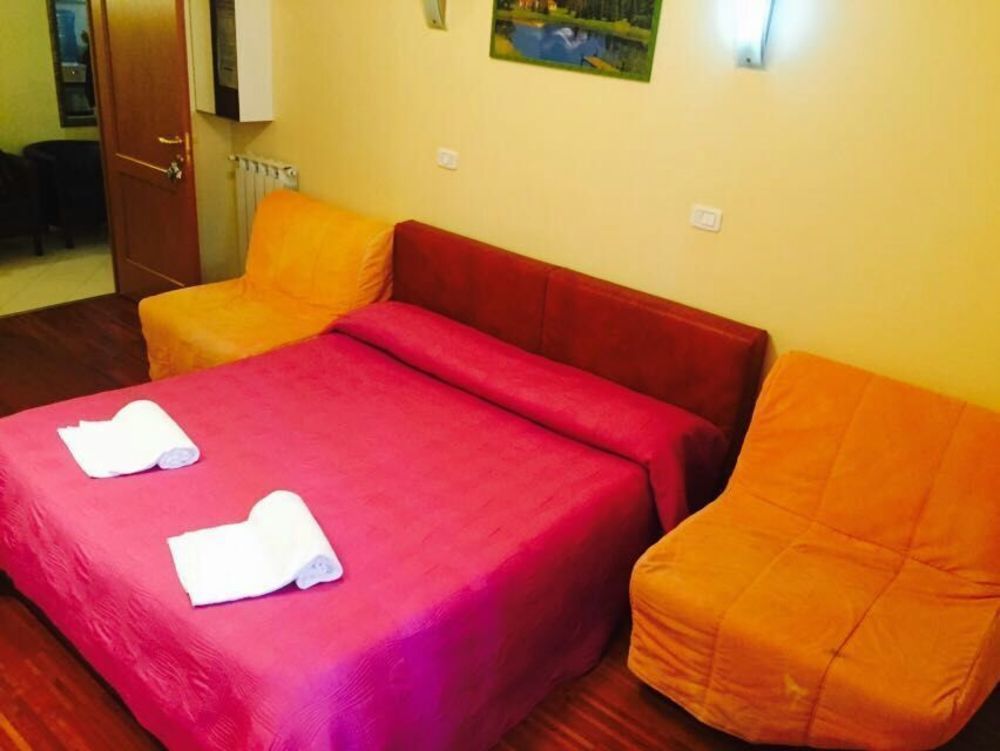 Zhihua Guest House Rome Exterior photo